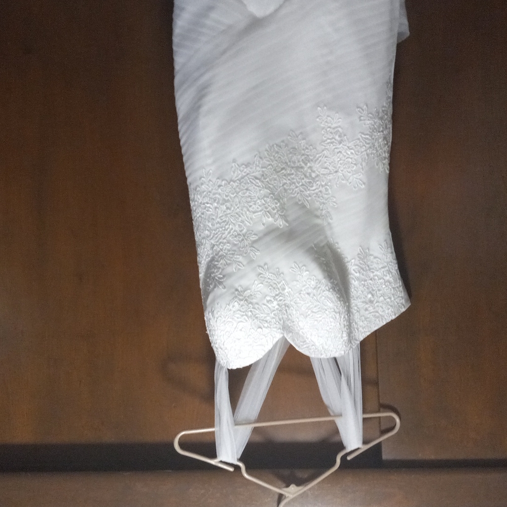 Wedding dress